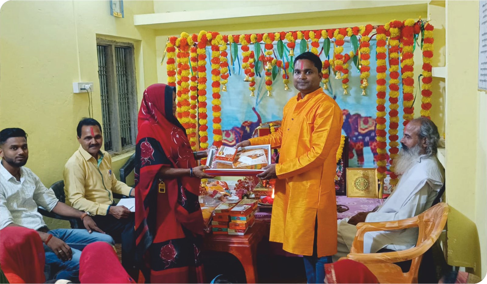 Nishulk Kapda Vitran Abhiyan